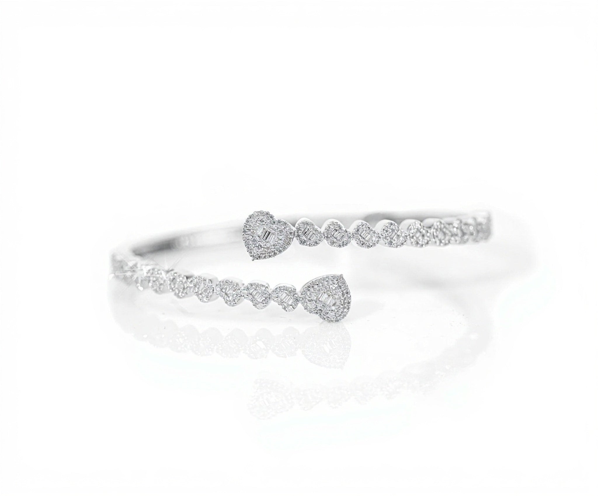 10k Gold Enveloped Hearts Diamond Bangle 1.50ct - Mr. Alex Jewelry